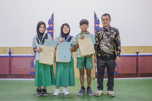 Merayakan Kerja Keras di Hari Pembagian Rapor