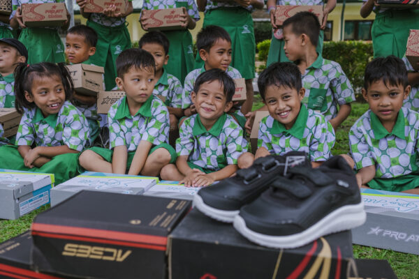 Langkah Baru dengan Sepatu Baru
