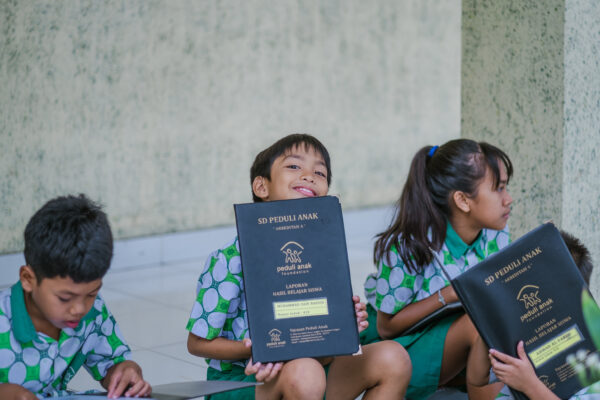 Momen Refleksi di Hari Pembagian Raport