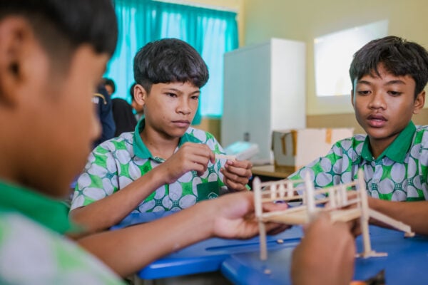 Building a Mini Bridge from Ice Cream Sticks